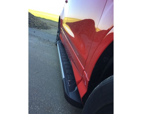Боковые пороги RedLine V1 (2 шт., алюминий) С окрашенной листвой на дверях для Ford Kuga/Escape 2013-2019 - 78112-11