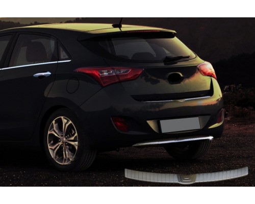 Накладка на задний бампер верхняя (HB, нерж) для Hyundai I-30 2012-2017 - 50201-11
