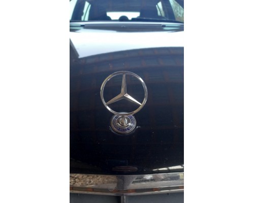 Емблема приціл (з написом) для Mercedes C-class W203 2000-2007 - 77476-11