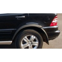 Накладки на арки (4 шт, чорні) для Mercedes ML W163