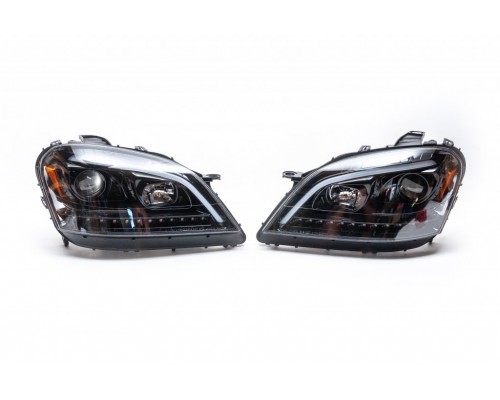 Передняя оптика (2 шт, темная) для Mercedes ML W164 - 62370-11