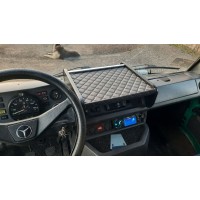 Полка на панель (Серая с серой строчкой) для Mercedes T1 (207-410) 1977-1995 гг