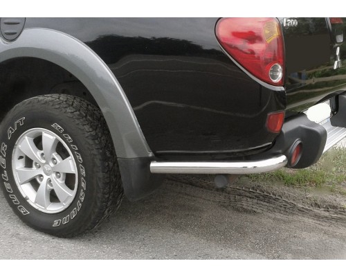 Задні кути AK003 (2 шт, нерж) для Mitsubishi L200 2006-2015