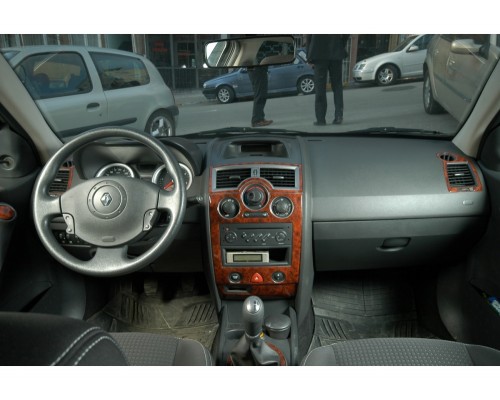 Накладки на панель 17 деталей (Meric, Турция) Карбон для Renault Megane II 2004-2009 - 66740-11