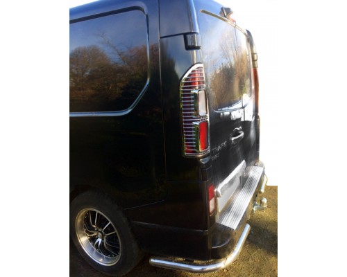 Задние уголки (2 шт, нерж) для Renault Trafic 2015+ - 74883-11