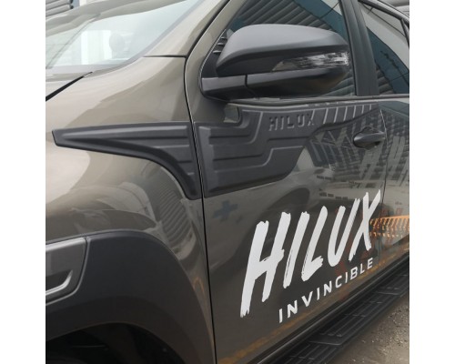 Молдинг на верх двери (4 шт, ABS) для Toyota Hilux 2015+