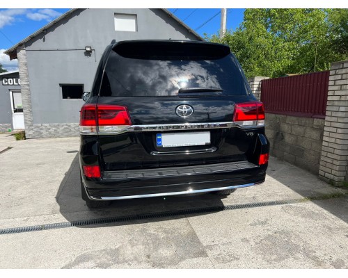 Задняя накладка 2016-2025 (Executive 2019) Черный цвет для Toyota Land Cruiser 200