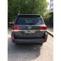 Задняя накладка 2016-2025 (Executive 2016) Черный цвет для Toyota Land Cruiser 200