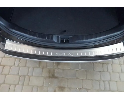 Накладка на задний бампер Libao (2013-2016, нерж) для Toyota Rav 4 2013-2018 - 81211-11