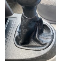 Шкіряний чохол КПП для Volkswagen Caddy 2010-2015
