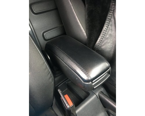 Подлокотник V1 (в подстаканник) Черный для Volkswagen Caddy 2010-2015 - 56837-11