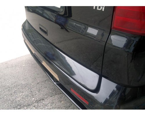 Пластикова накладка на багажник (під фарбування) для Volkswagen T5 Caravelle 2004-2010 - 50626-11