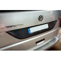 Пластиковая накладка на крышку багажника Красная для Volkswagen T6 2015+, 2019+
