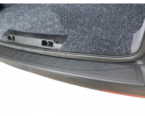 Накладка на задний бампер DDU (ABS) для Volkswagen T6 2015+, 2019+ - 63651-11