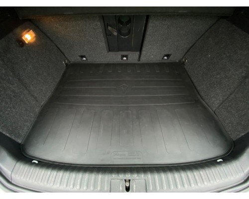 Гумовий килимок багажника (Stingray) Копія для Volkswagen Tiguan 2007-2016 - 78750-11