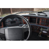 Накладки на панель 2002-2008 (под дерево) для Volvo FH
